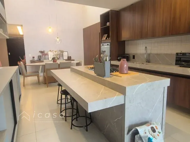Casa com 485m² 3 quartos e 4 banheiros, à venda, no bairro Condomínio Residencial Alphaville em São José dos Campos