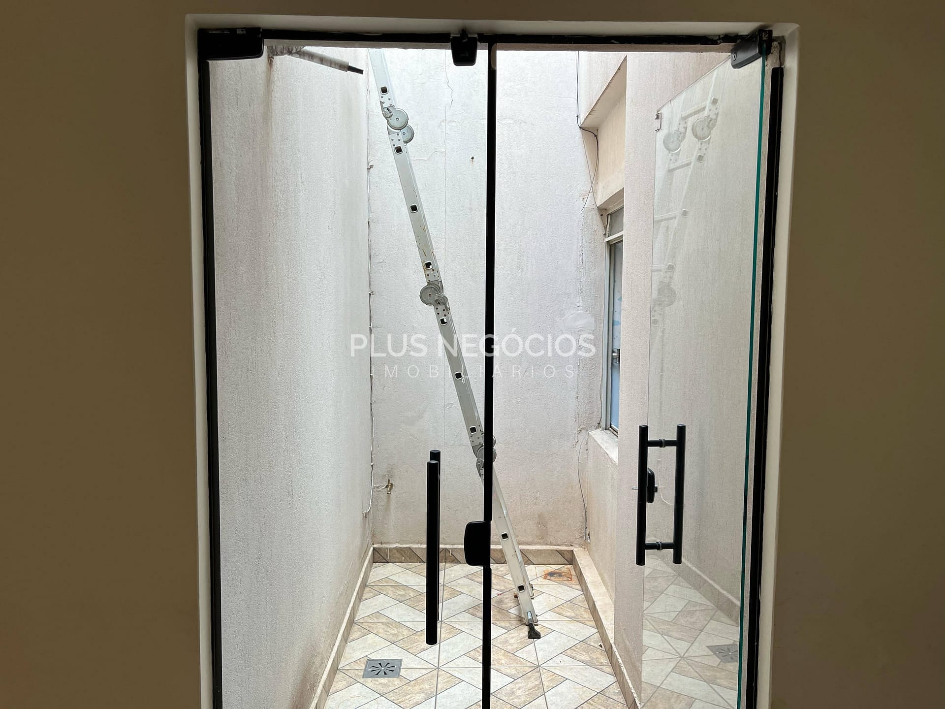 Casa à venda com 3 quartos, 150m² - Foto 11