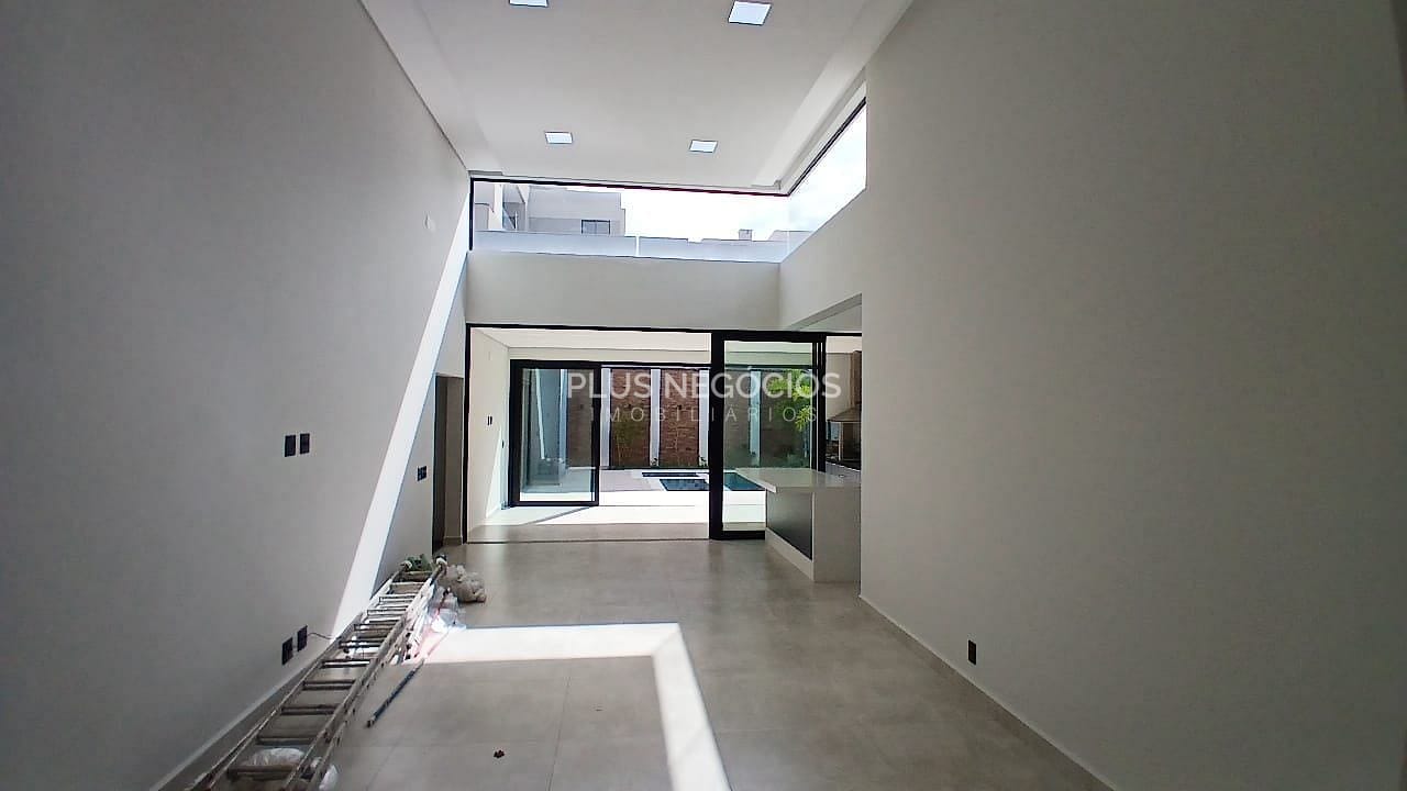 Casa à venda e aluguel com 4 quartos, 260m² - Foto 3
