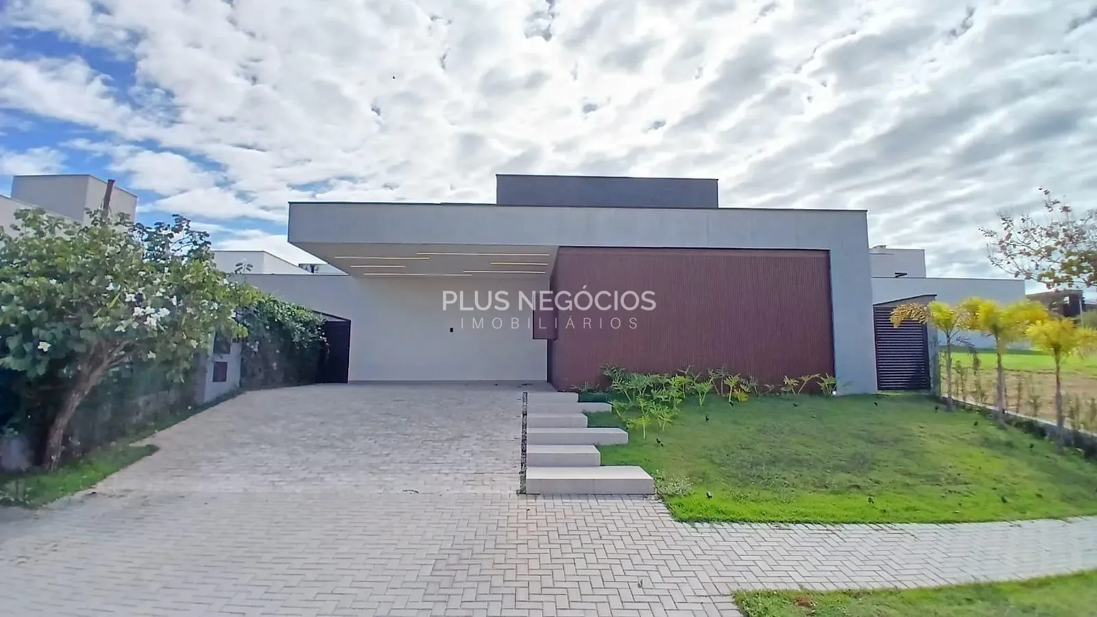 Casa, 4 quartos, 260 m² - Foto 1