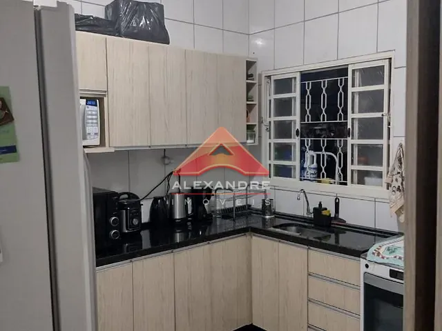 Casa com 125m² 3 quartos e 2 banheiros, à venda, no bairro Residencial Armando Moreira Righi em São José dos Campos