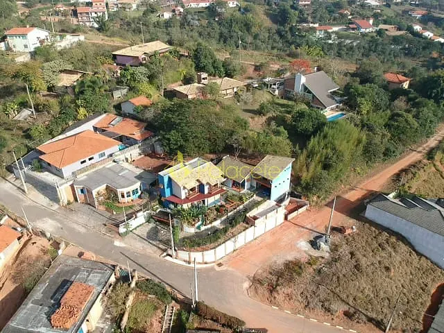 Casa com 485m² 3 quartos e 2 banheiros, à venda, no bairro Parque das Montanhas em Cunha