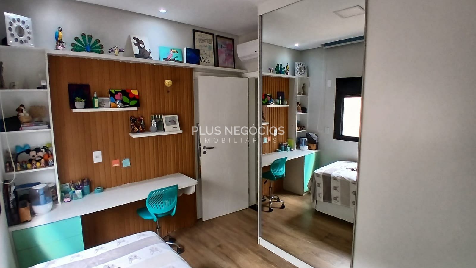 Casa à venda com 4 quartos, 265m² - Foto 15