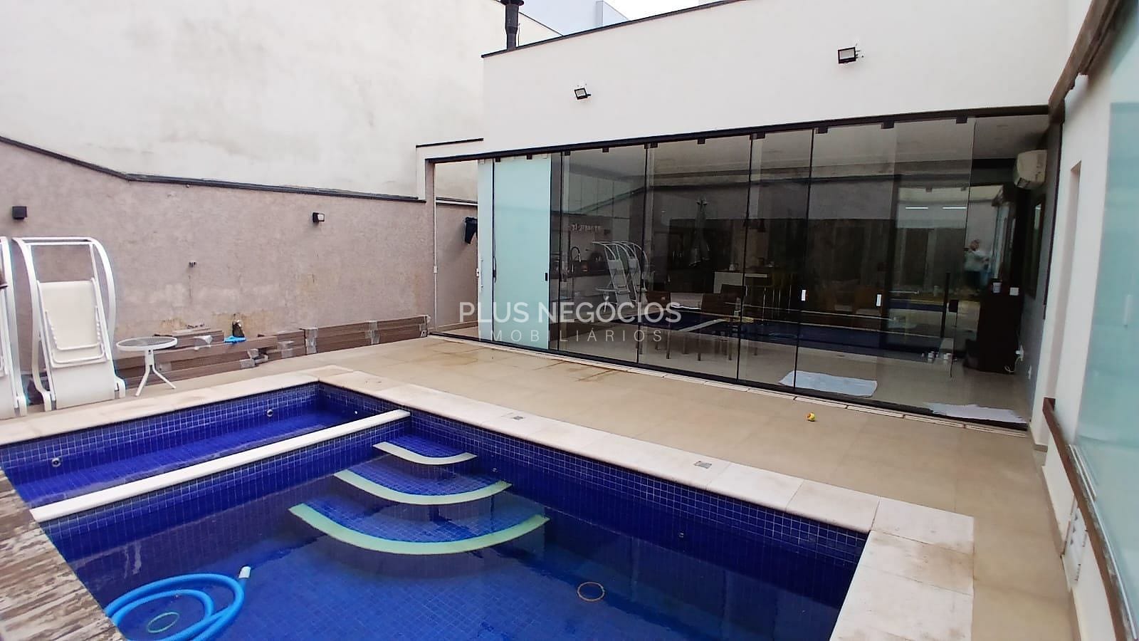 Casa à venda com 4 quartos, 265m² - Foto 26