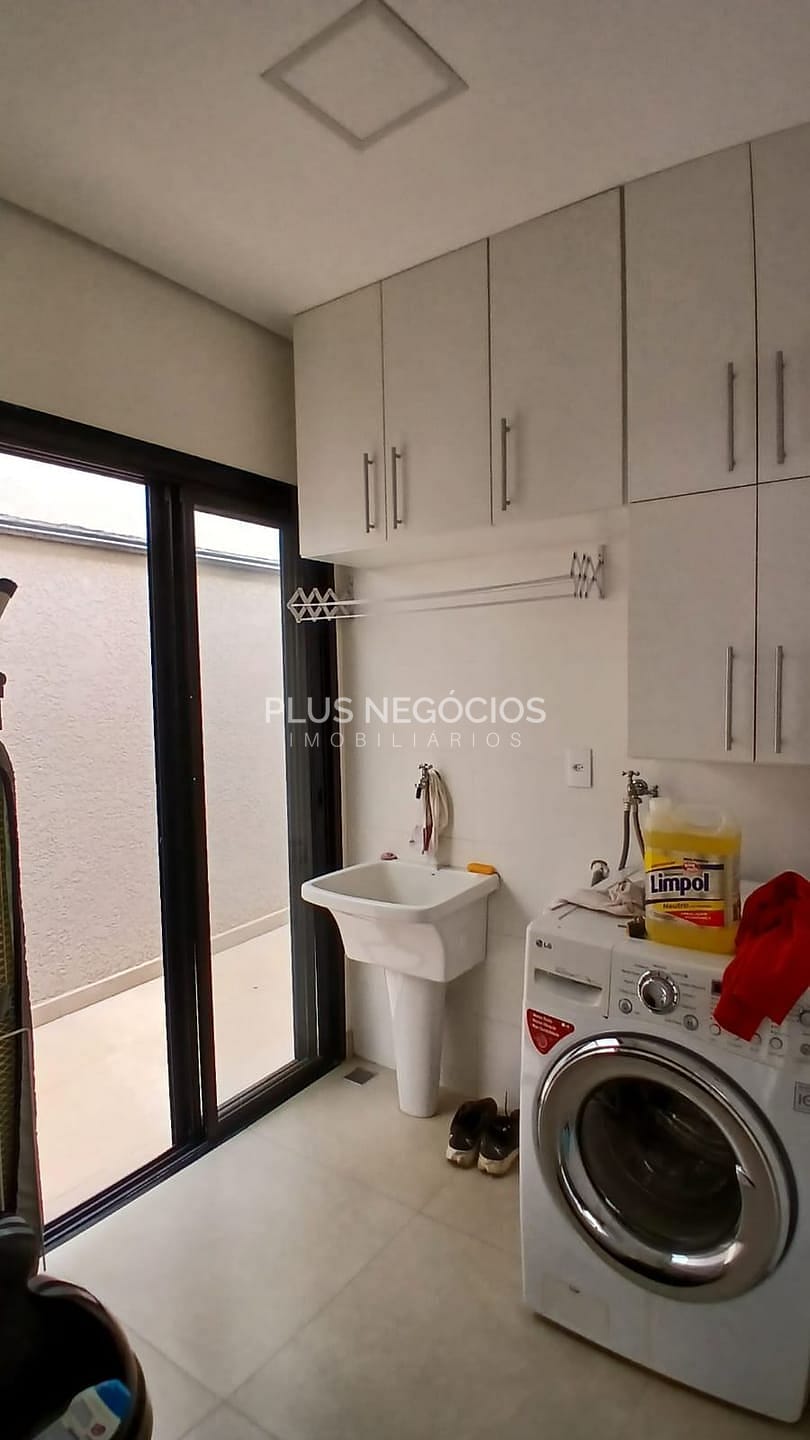 Casa à venda com 4 quartos, 265m² - Foto 27