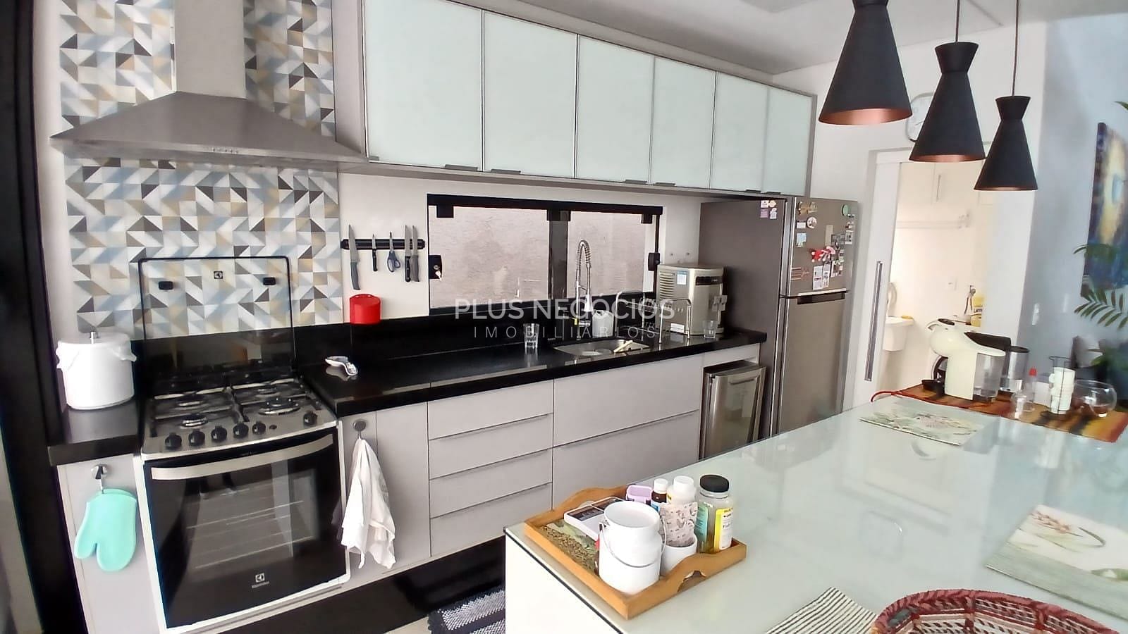 Casa à venda com 4 quartos, 265m² - Foto 35