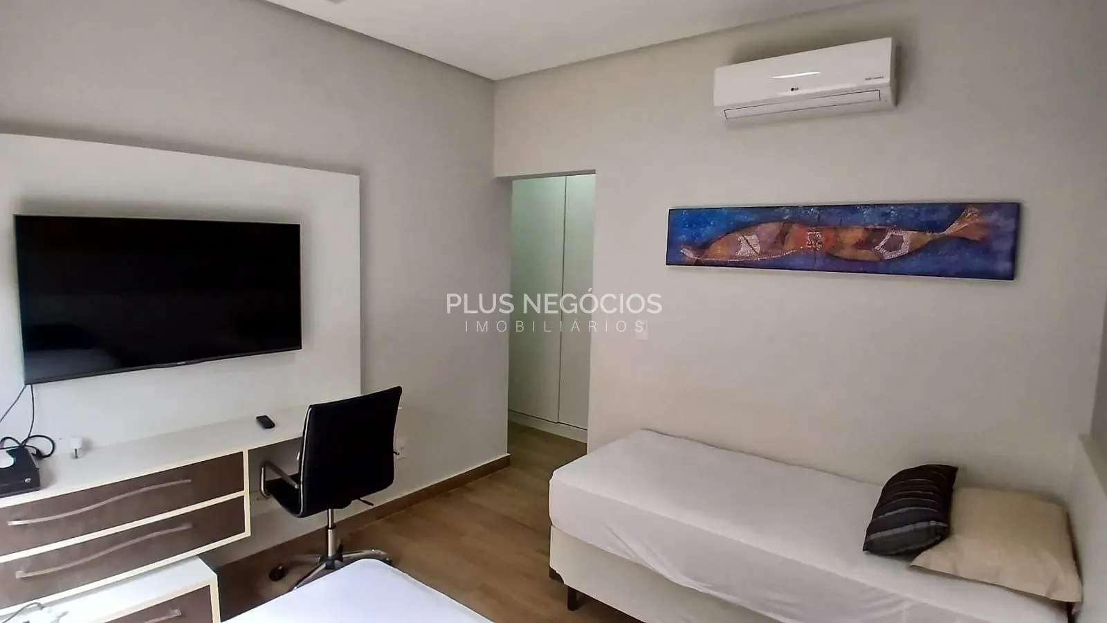 Casa, 4 quartos, 265 m² - Foto 17