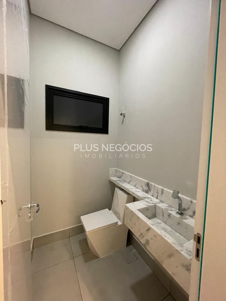 Casa à venda com 3 quartos, 238m² - Foto 4