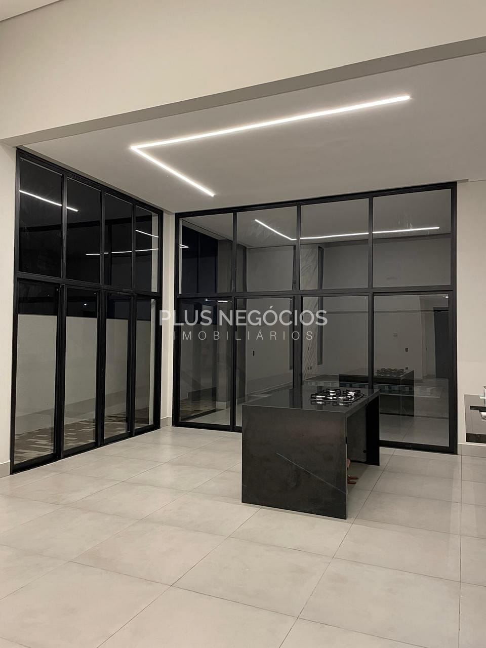 Casa à venda com 3 quartos, 238m² - Foto 7