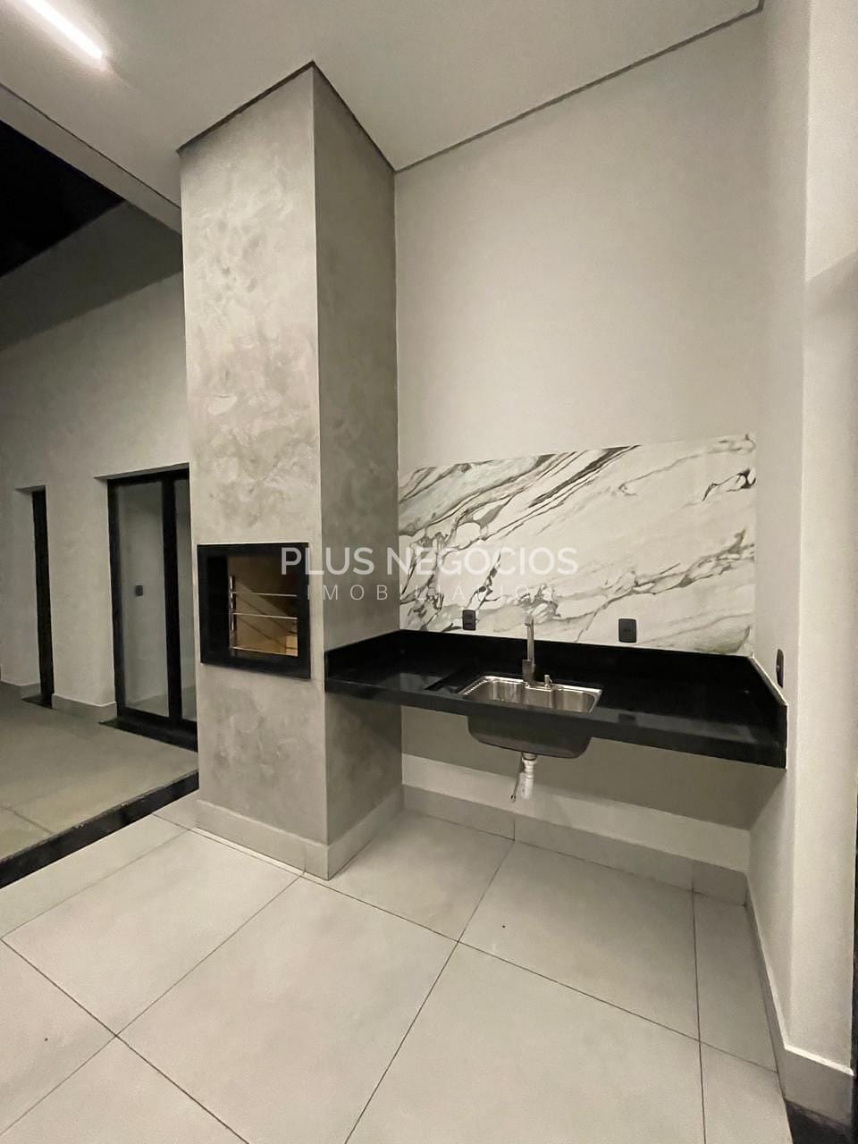 Casa à venda com 3 quartos, 238m² - Foto 9