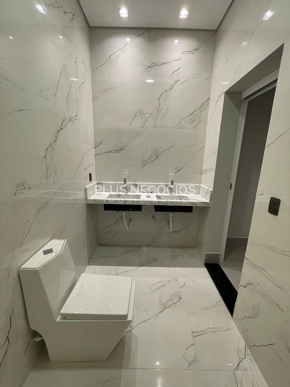 Casa à venda com 3 quartos, 238m² - Foto 25