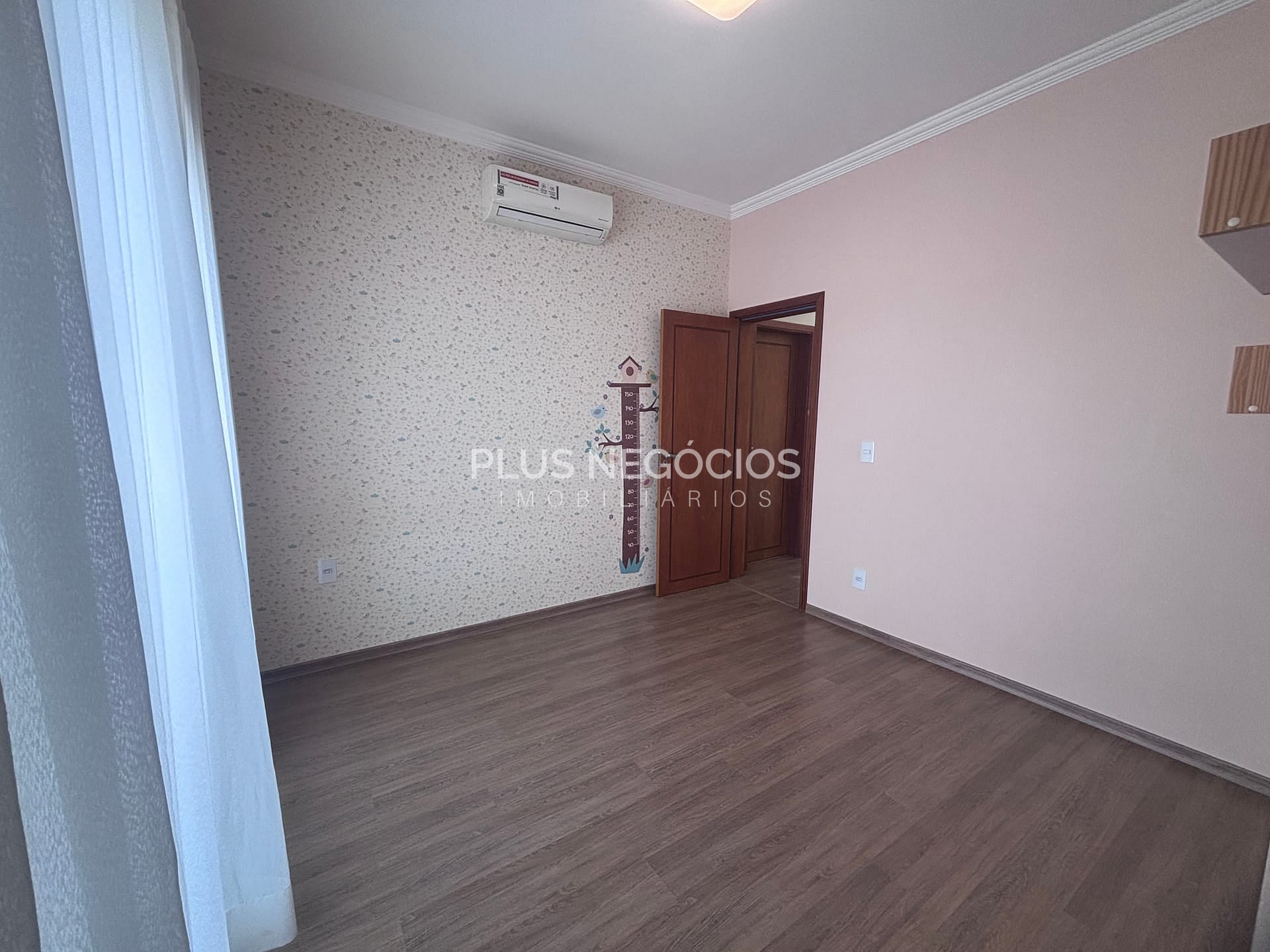 Casa para alugar com 3 quartos, 250m² - Foto 52