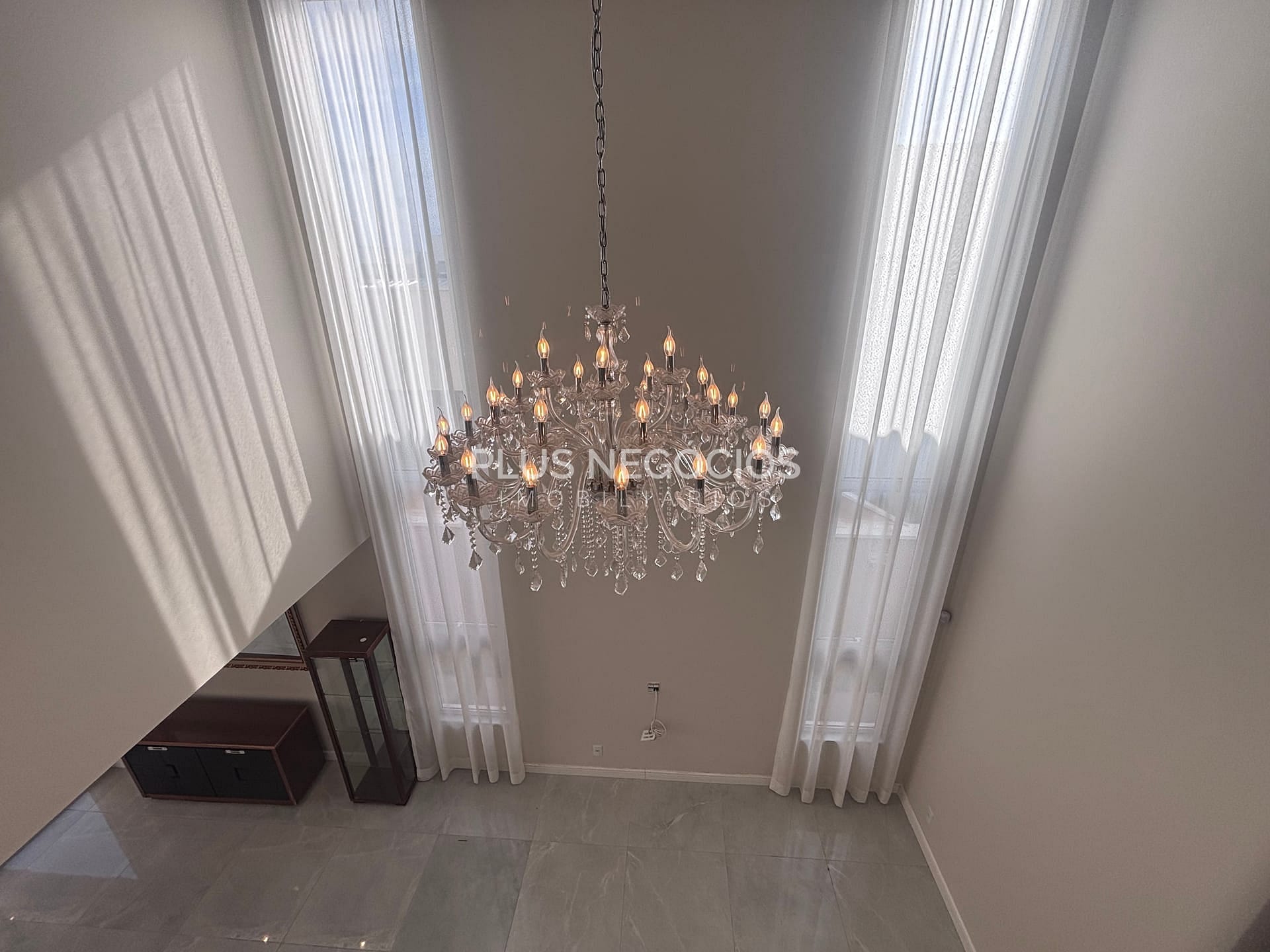 Casa para alugar com 3 quartos, 250m² - Foto 35