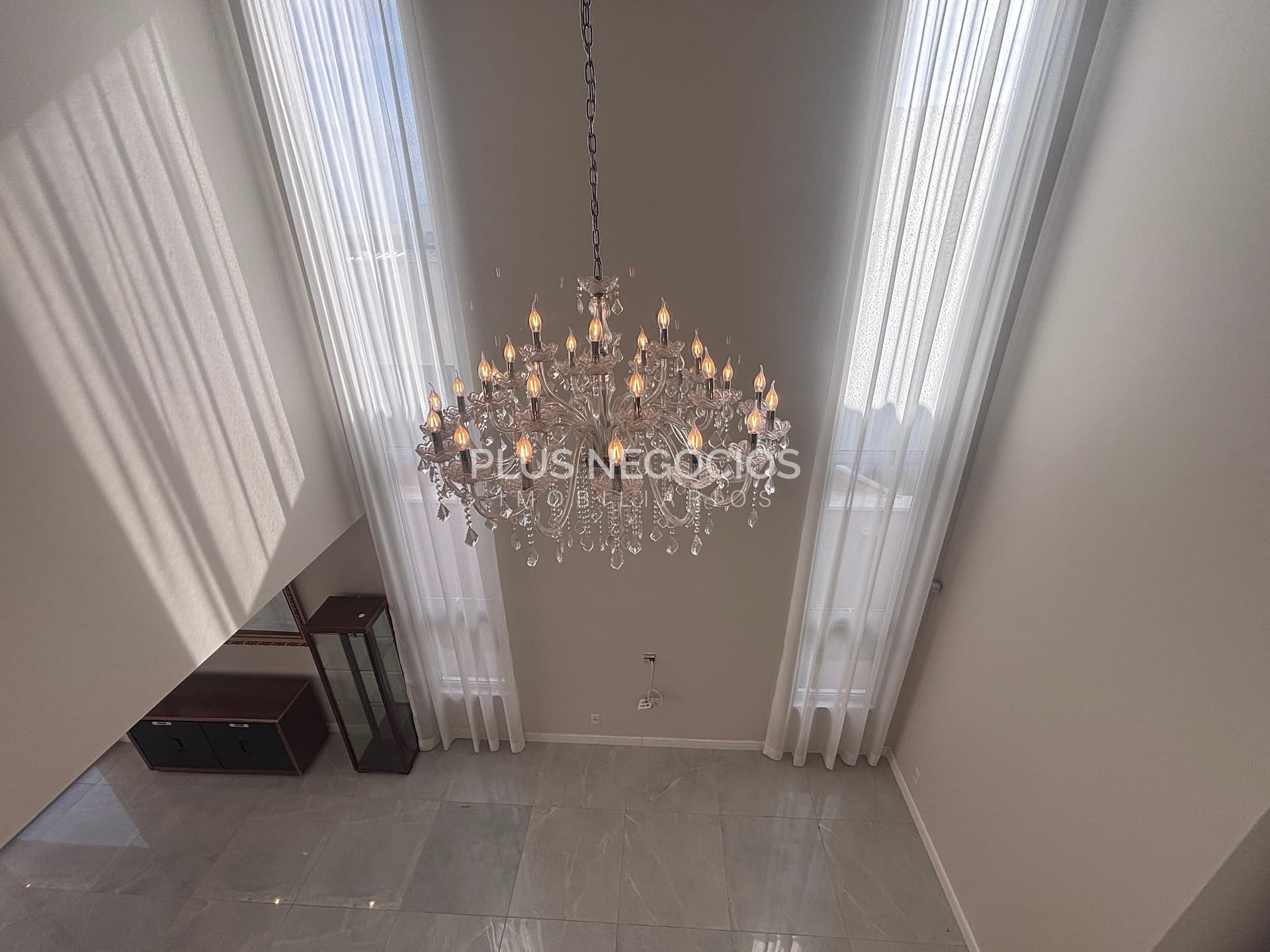 Casa para alugar com 3 quartos, 250m² - Foto 4