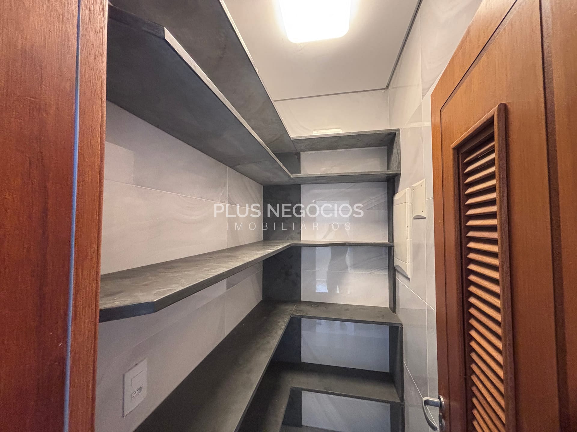 Casa para alugar com 3 quartos, 250m² - Foto 17