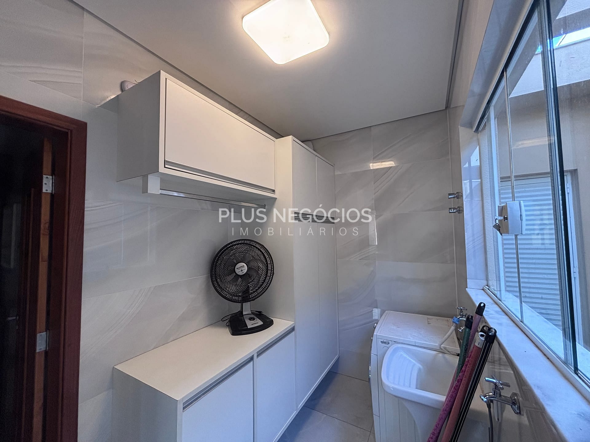 Casa para alugar com 3 quartos, 250m² - Foto 58