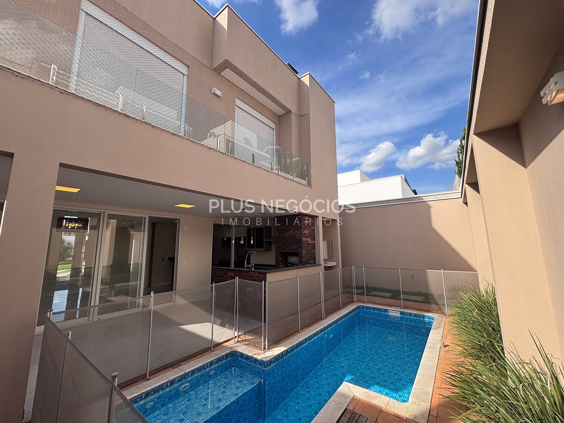 Casa para alugar com 3 quartos, 250m² - Foto 19