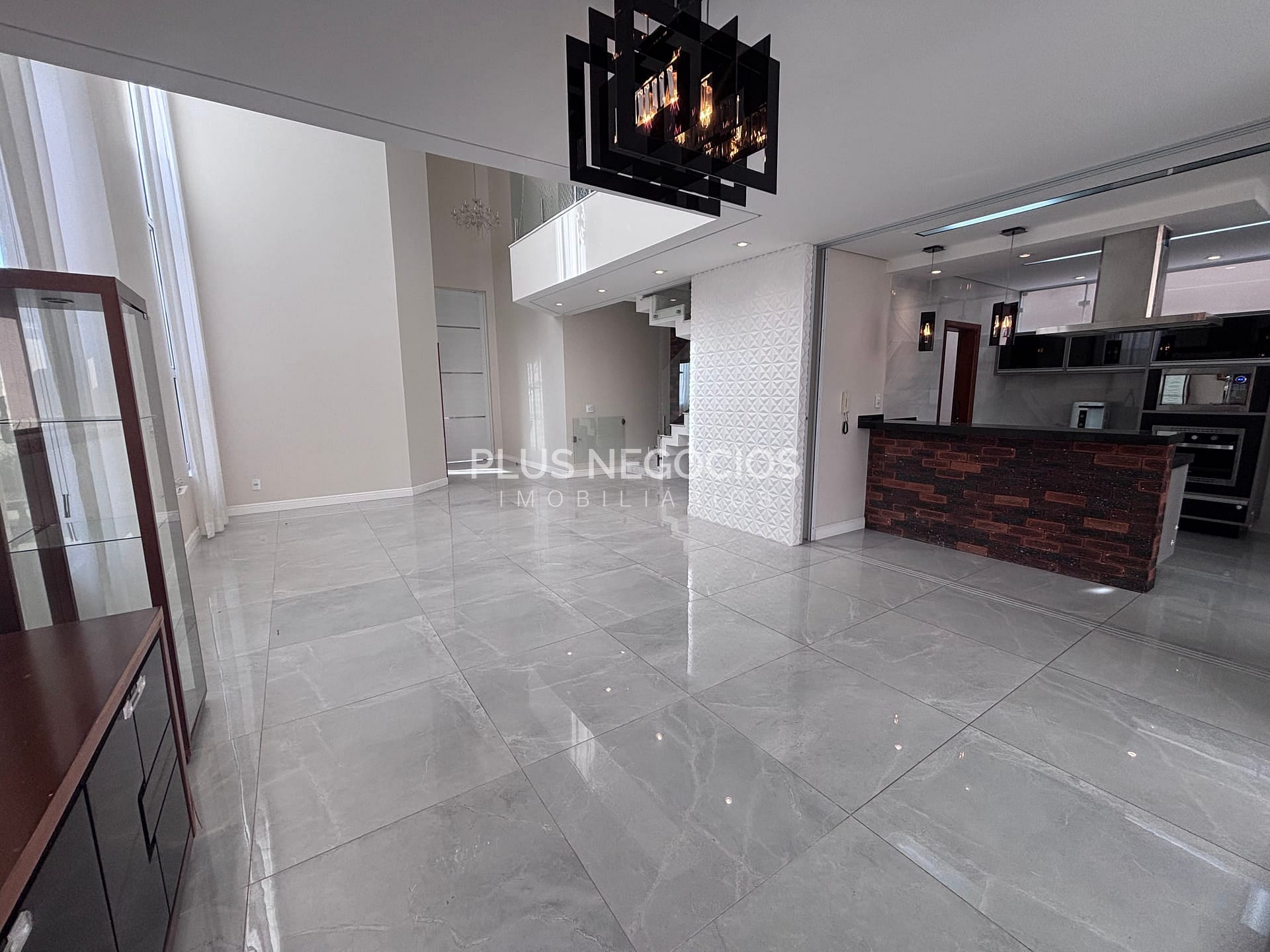 Casa para alugar com 3 quartos, 250m² - Foto 62