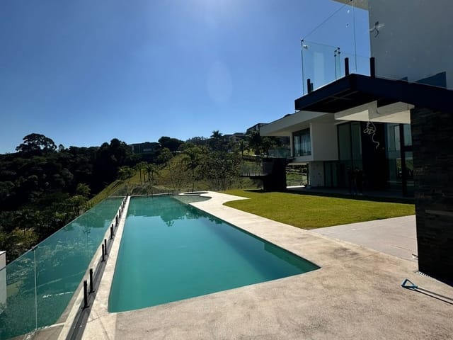 Casa com 1000m² 5 quartos e 8 banheiros, à venda, no bairro Tamboré em Santana de Parnaíba