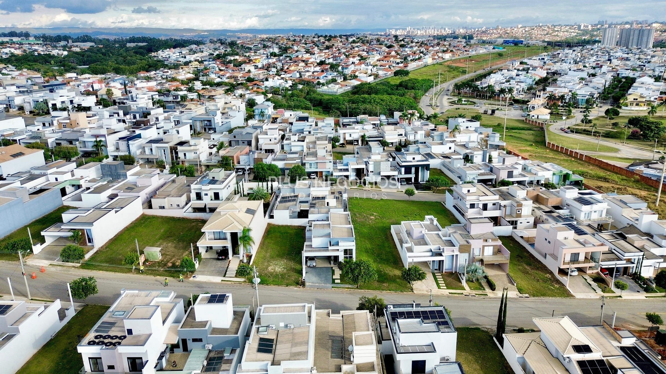Casa à venda e aluguel com 3 quartos, 170m² - Foto 4