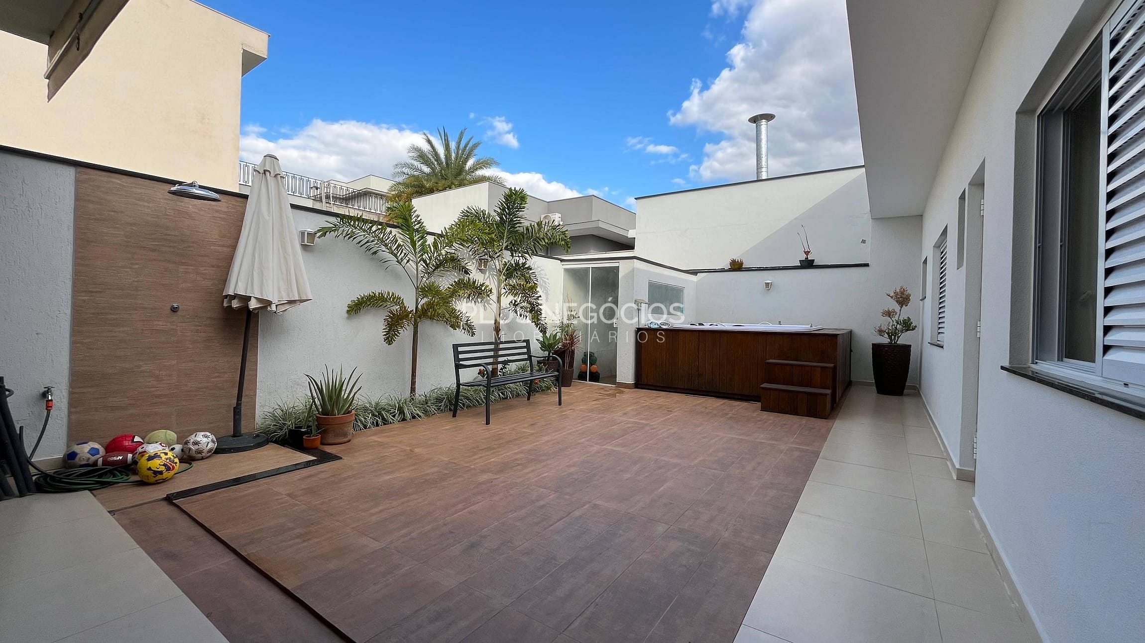 Casa à venda e aluguel com 3 quartos, 170m² - Foto 9