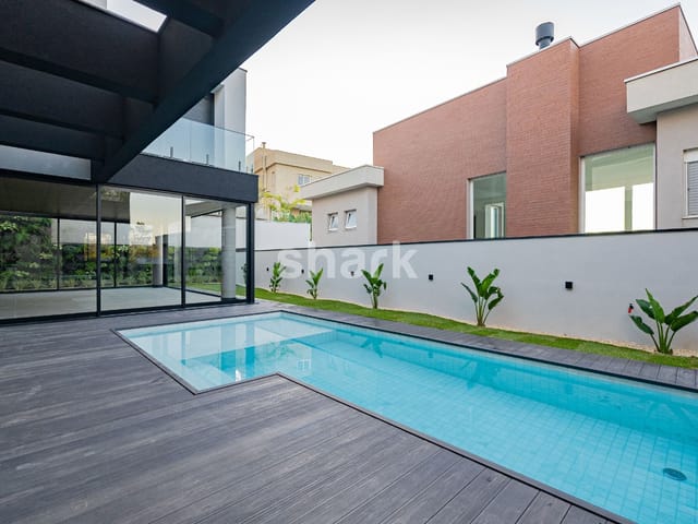 Casa com 546m² 4 quartos e 6 banheiros, à venda, no bairro Alphaville em Barueri