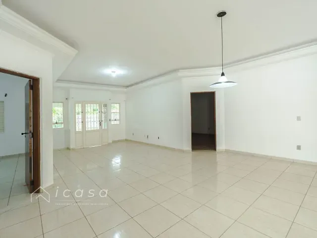 Casa com 999m² 3 quartos e 6 banheiros, à venda, no bairro Centro em Taubaté