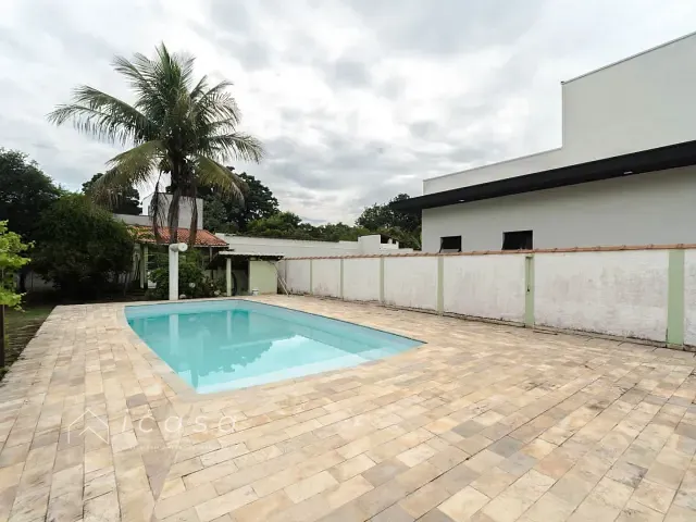 Casa com 999m² 3 quartos e 6 banheiros, à venda, no bairro Centro em Taubaté