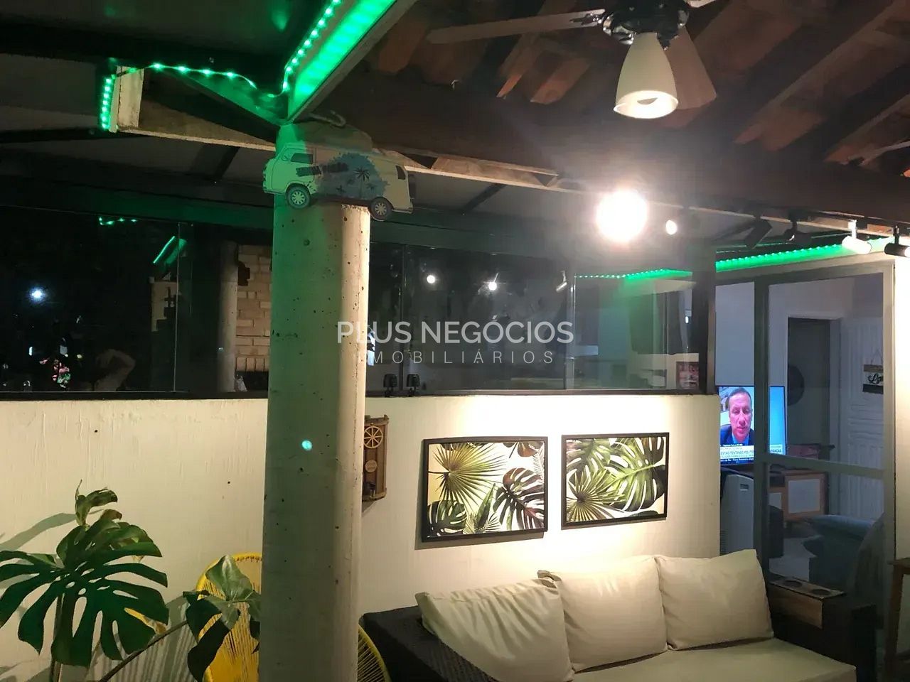 Casa à venda com 2 quartos, 85m² - Foto 9