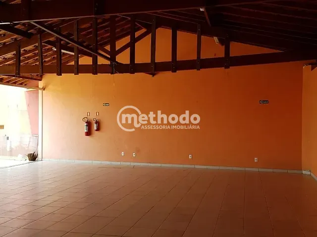 Casa com 688m² 1 quarto e 2 banheiros, à venda, no bairro Vila Brandina em Campinas