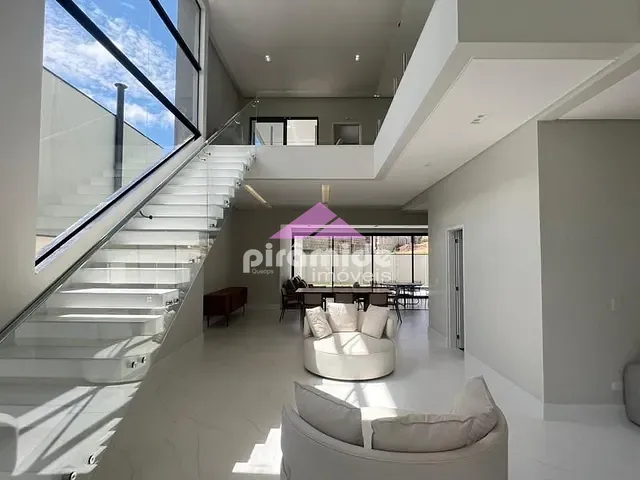 Casa com 540m² 4 quartos e 6 banheiros, à venda, no bairro Urbanova em São José dos Campos
