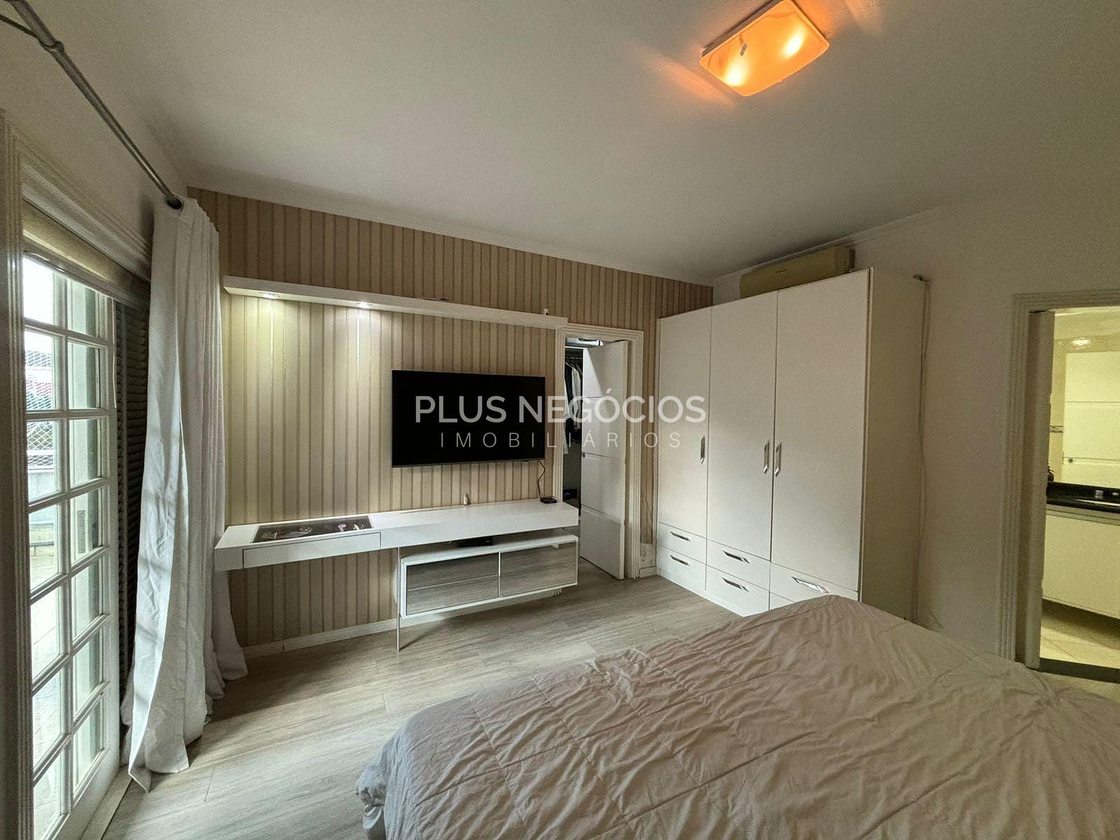 Casa à venda com 3 quartos, 300m² - Foto 22