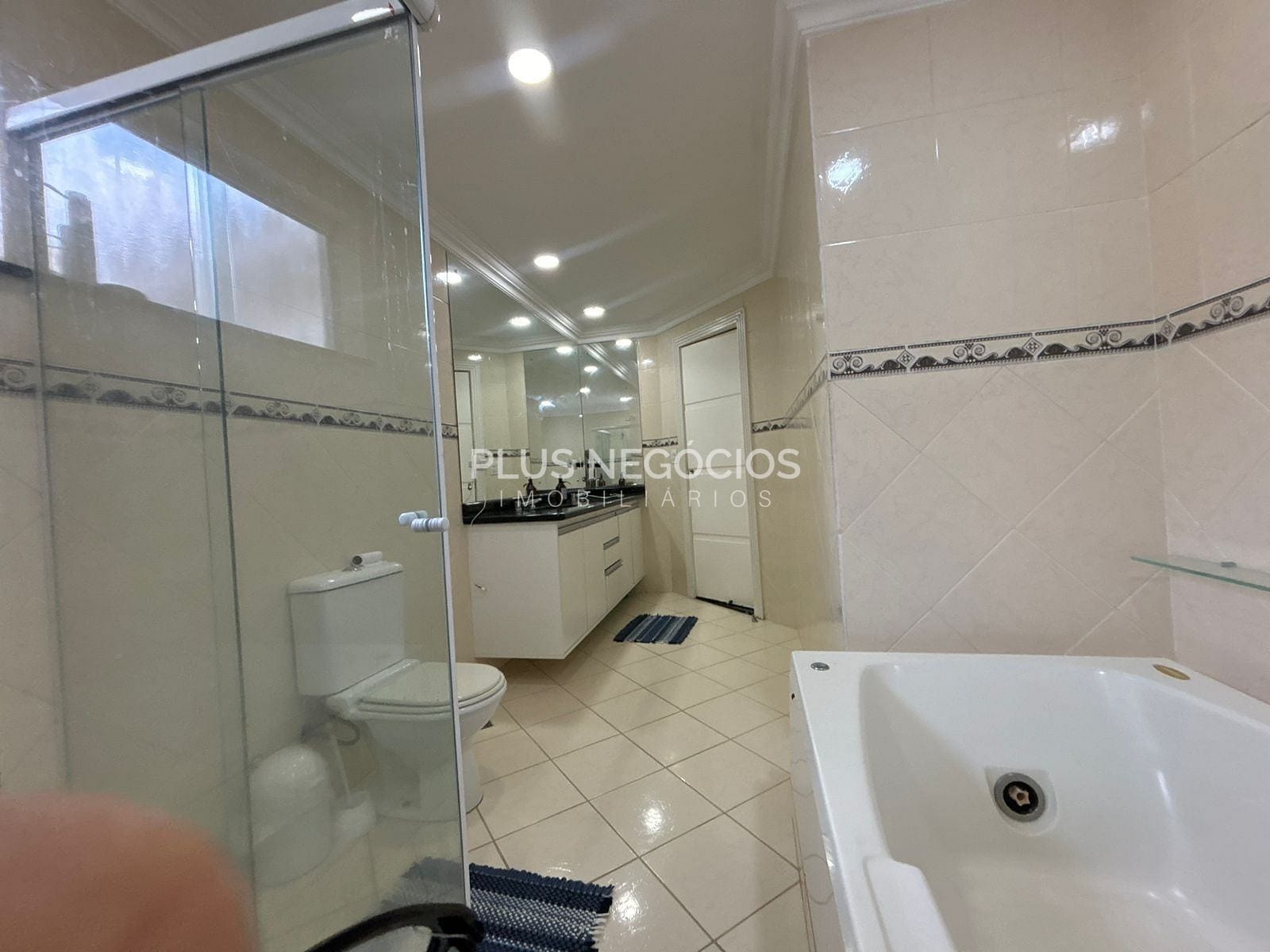 Casa à venda com 3 quartos, 300m² - Foto 25