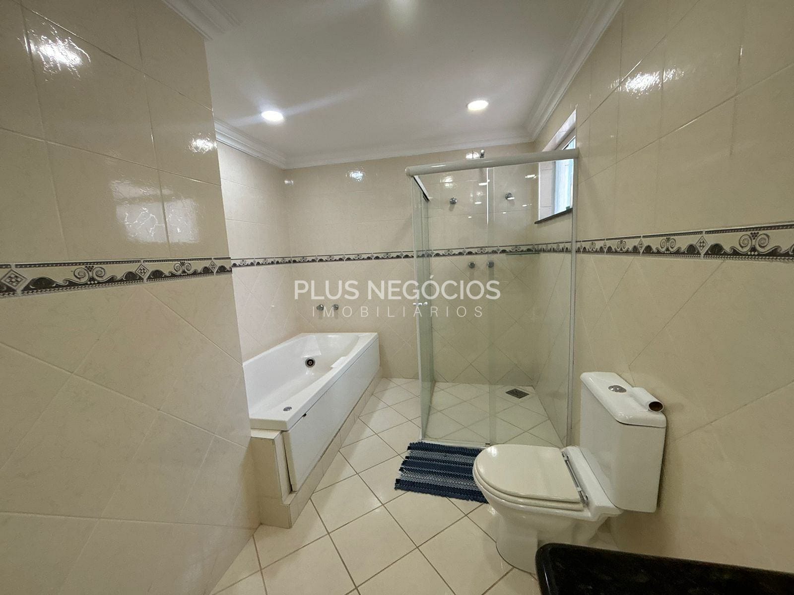 Casa à venda com 3 quartos, 300m² - Foto 26