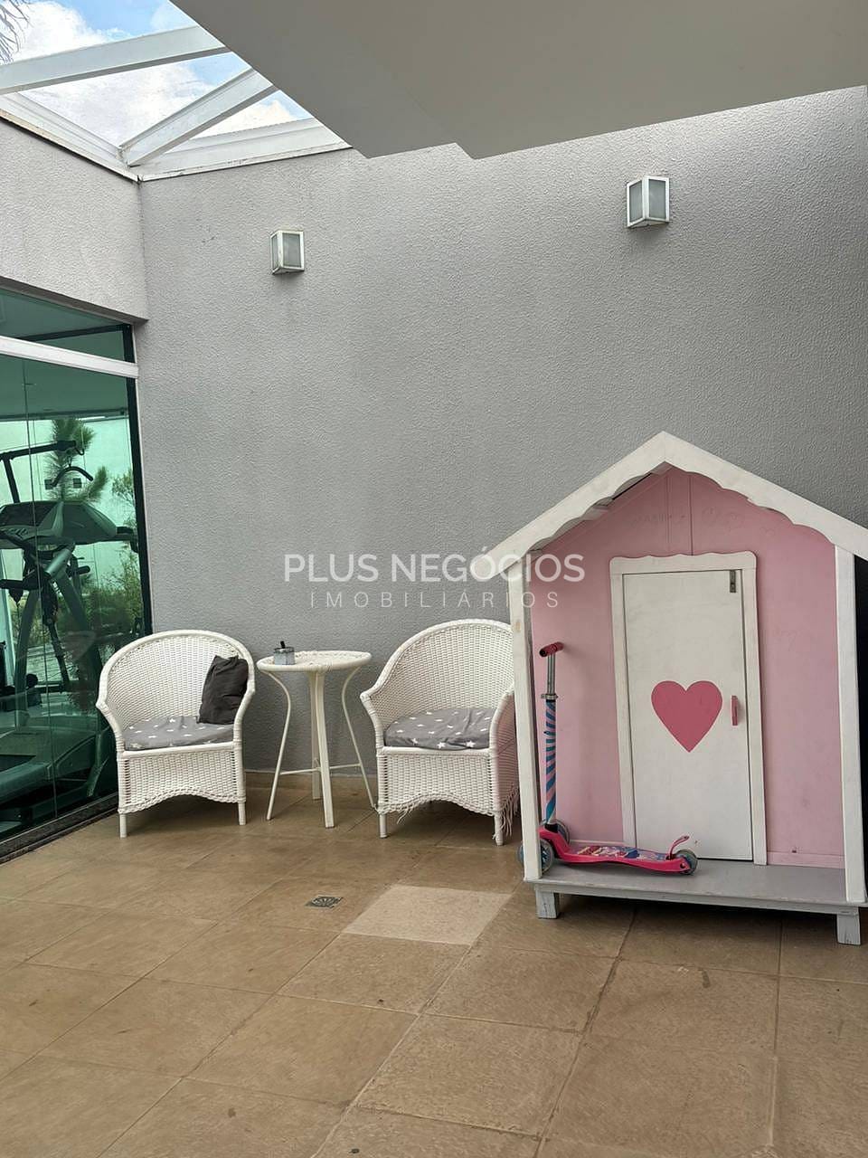 Casa à venda com 3 quartos, 300m² - Foto 42