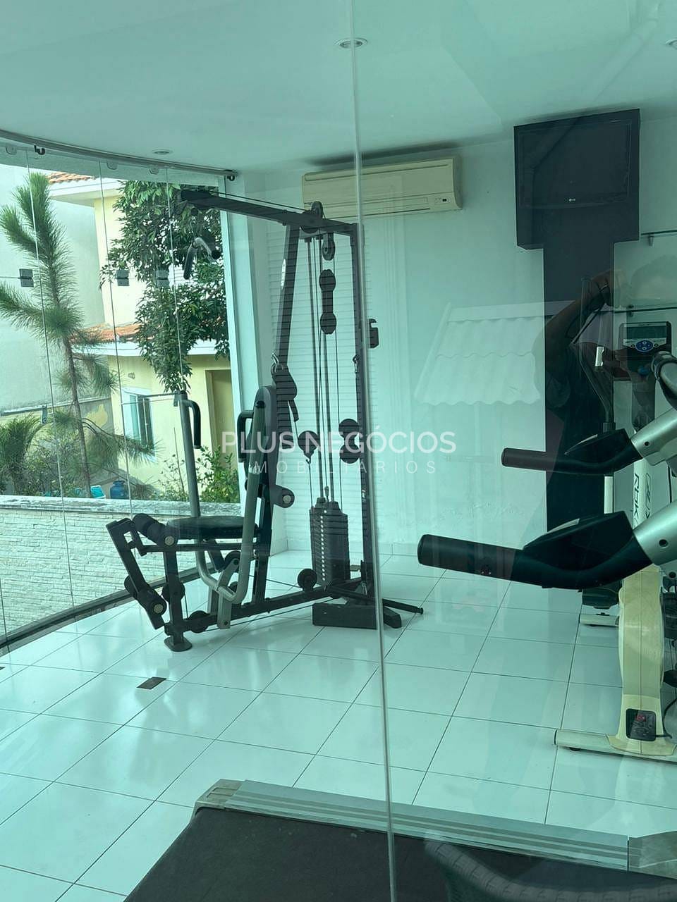 Casa à venda com 3 quartos, 300m² - Foto 43