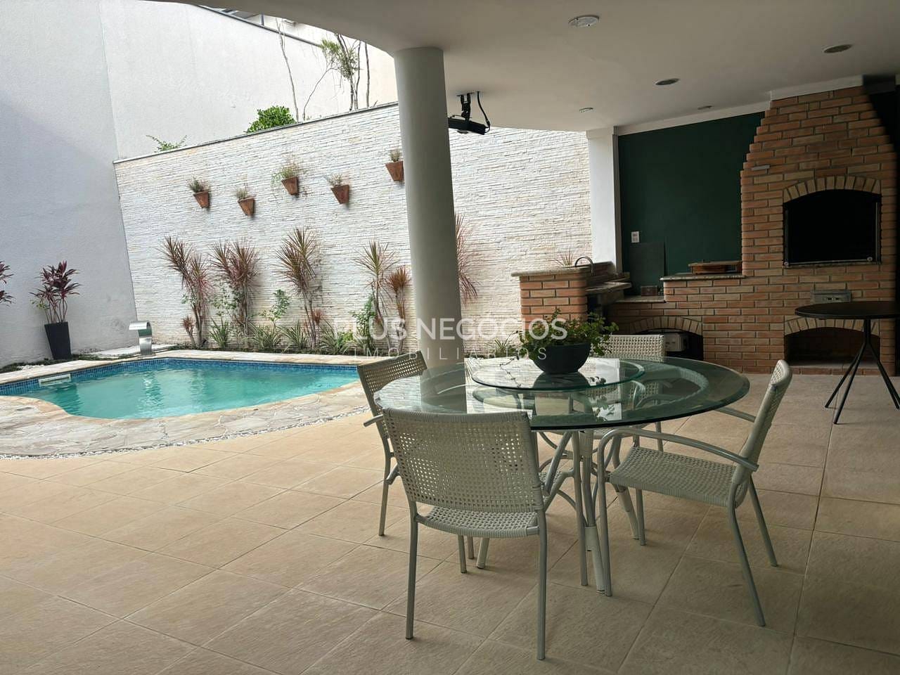 Casa à venda com 3 quartos, 300m² - Foto 46
