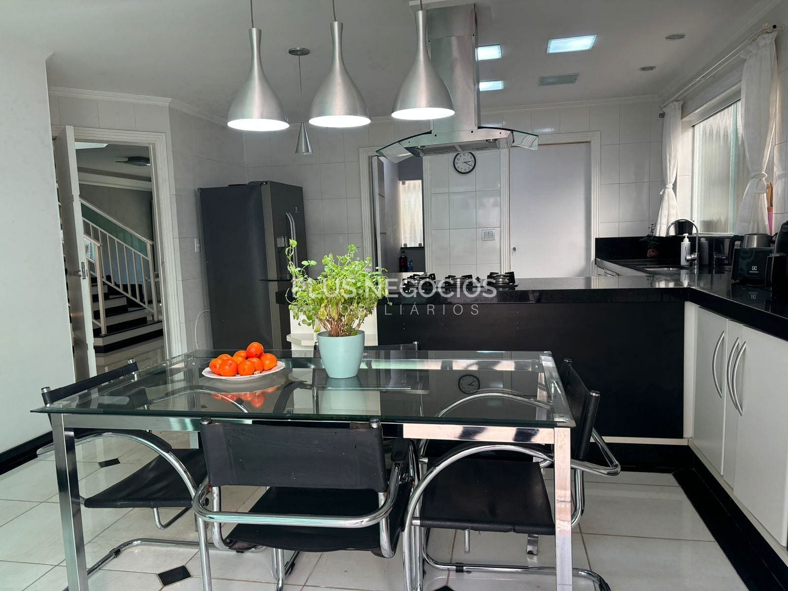Casa à venda com 3 quartos, 300m² - Foto 15