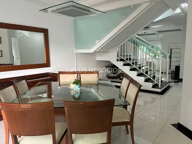 Casa com 325m² 3 quartos e 4 banheiros, à venda, no bairro Aparecidinha em Sorocaba