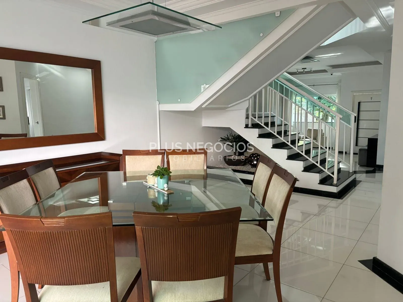 Casa, 3 quartos, 300 m² - Foto 1