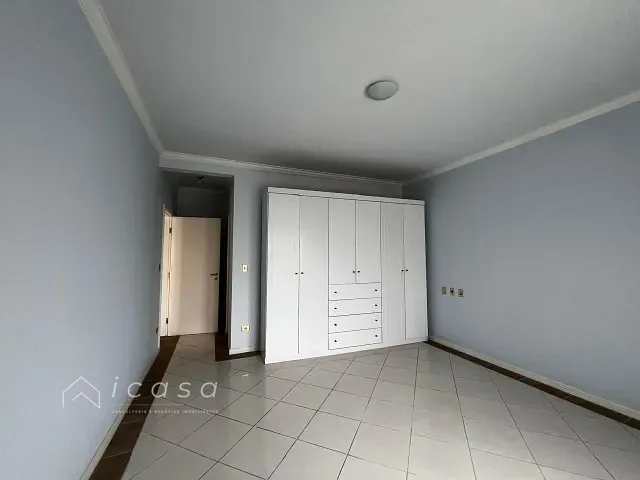 Casa com 408m² 4 quartos e 5 banheiros, à venda, no bairro Jardim Aquárius em São José dos Campos