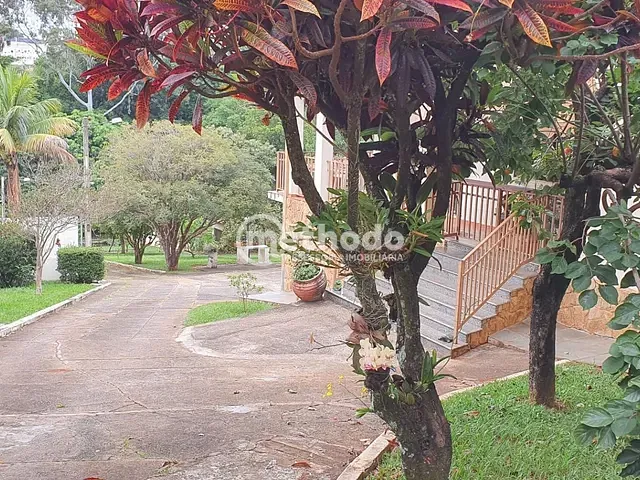 Casa com 2250m² 4 quartos e 3 banheiros, à venda, no bairro Mansões Santo Antônio em Campinas