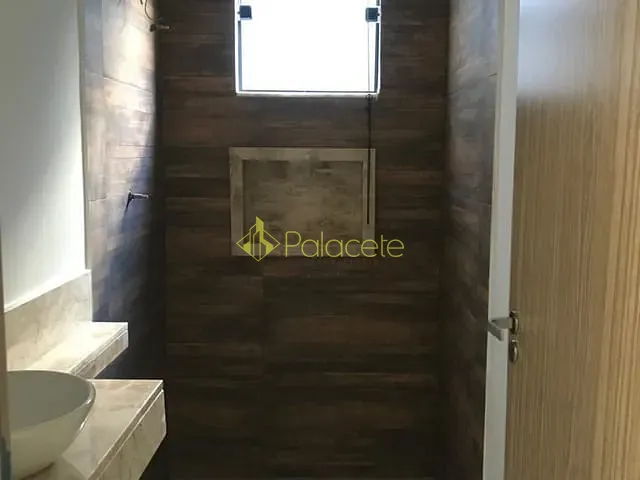Casa com 125m² 2 quartos e 2 banheiros, à venda, no bairro Continental 3 em Taubaté