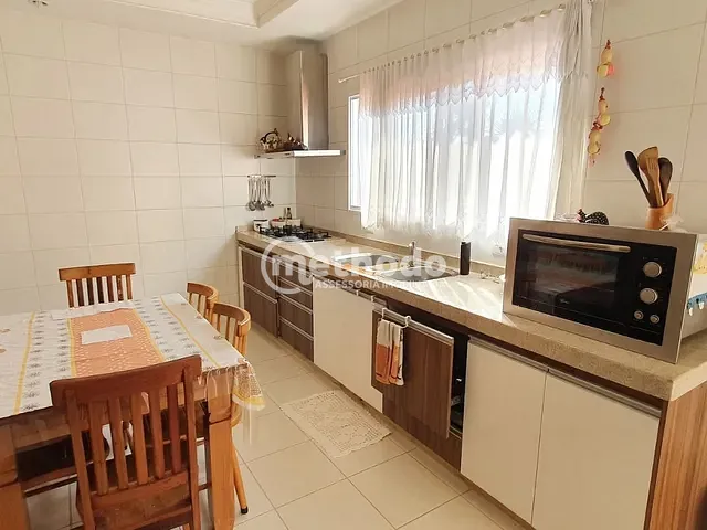 Casa com 1000m² 3 quartos e 4 banheiros, à venda, no bairro Chácara Santa Margarida em Campinas