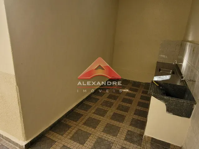Casa com 125m² 2 quartos e 1 banheiro, à venda, no bairro Jardim Paraíso do Sol em São José dos Campos