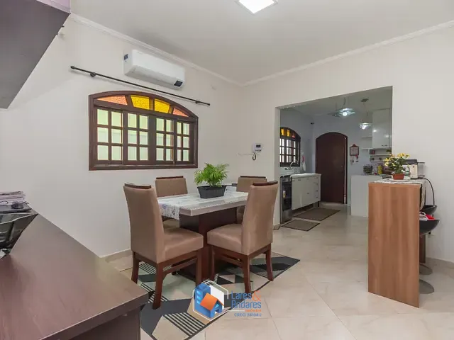 Casa com 189m² 3 quartos e 5 banheiros, à venda, no bairro Parque São Domingos em São Paulo