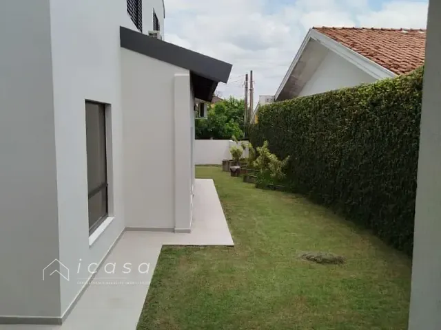 Casa com 360m² 4 quartos e 5 banheiros, à venda, no bairro Jardim das Colinas em São José dos Campos