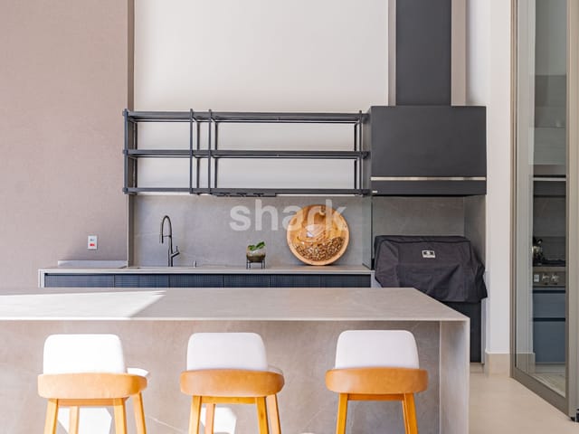 Casa com 600m² 4 quartos e 6 banheiros, à venda ou para alugar, no bairro Tamboré em Santana de Parnaíba