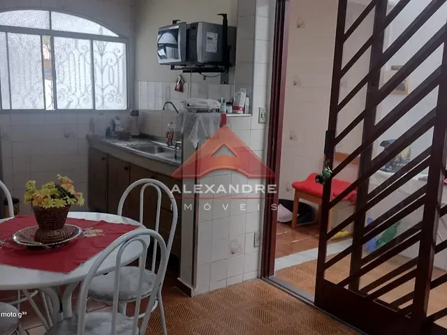 Casa com 200m² 4 quartos e 2 banheiros, à venda, no bairro Cidade Vista Verde em São José dos Campos