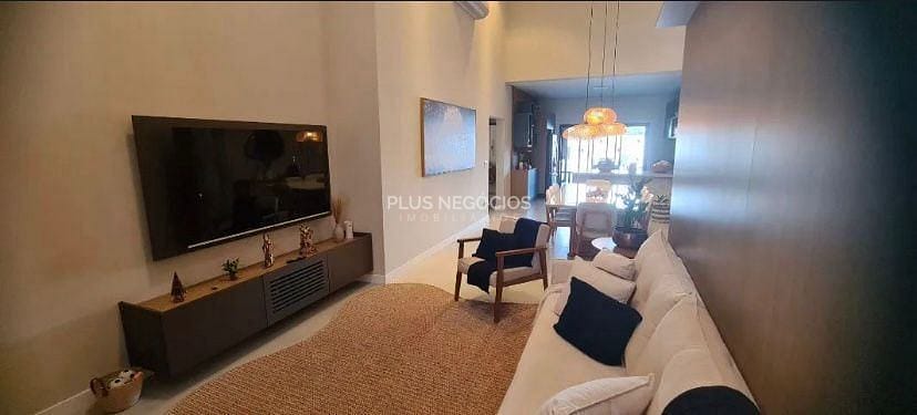 Casa à venda com 3 quartos, 199m² - Foto 4
